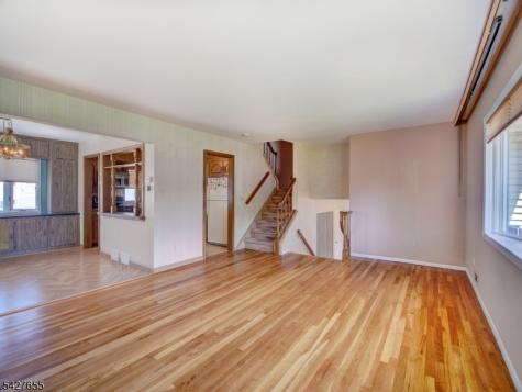 26 Epping Drive Kenilworth NJ 07033