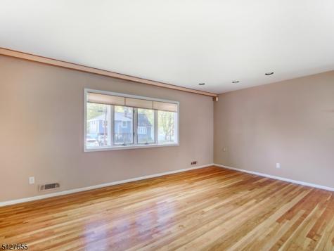 26 Epping Drive Kenilworth NJ 07033
