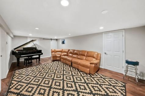 17 Harrison Avenue Long Hill NJ 07933