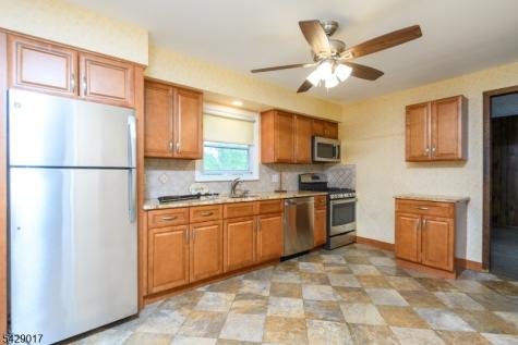 98 Bromley Place Nutley NJ 07110