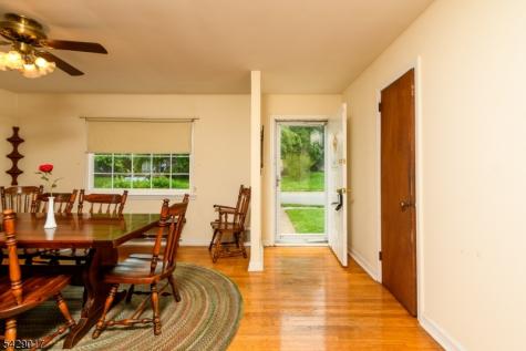 98 Bromley Place Nutley NJ 07110