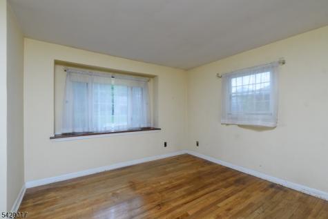 98 Bromley Place Nutley NJ 07110