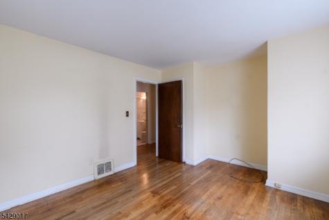 98 Bromley Place Nutley NJ 07110