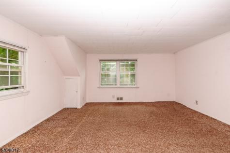 98 Bromley Place Nutley NJ 07110