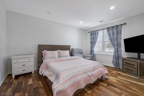 17 Birchwood Pass West Milford NJ 07480