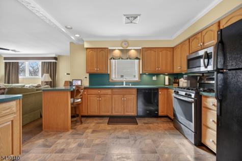 710 W Elm Street Linden NJ 07036