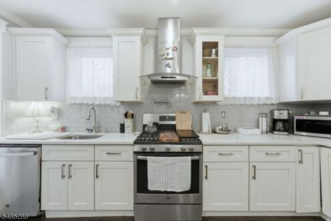 449 Union Avenue Elizabeth NJ 07208