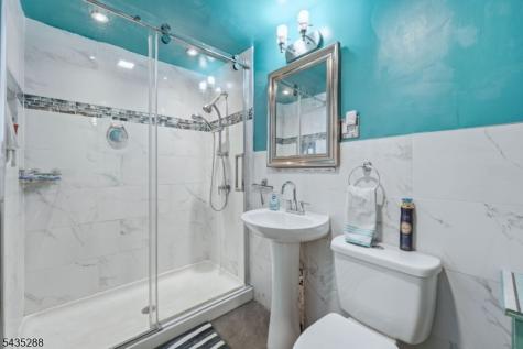 449 Union Avenue Elizabeth NJ 07208