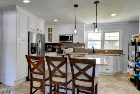 5 Dari Court Lincoln Park NJ 07035