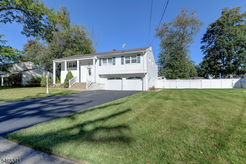 5 Dari Court Lincoln Park NJ 07035