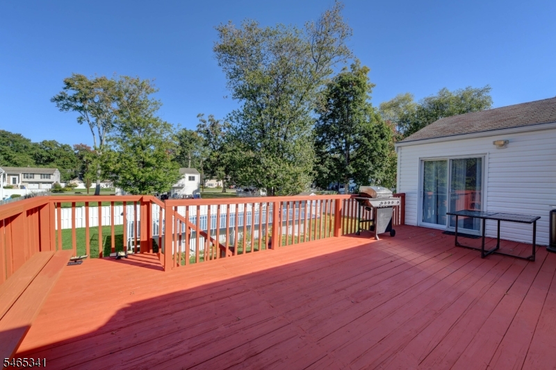 5 Dari Court Lincoln Park NJ 07035
