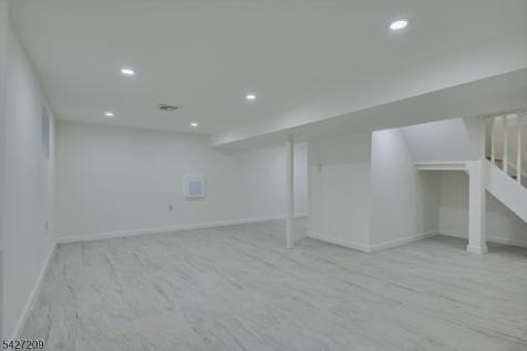 418 E 5th Avenue Roselle NJ 07203