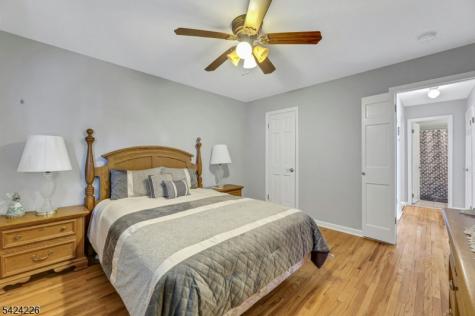 16 Maple Hill Road Clifton NJ 07013