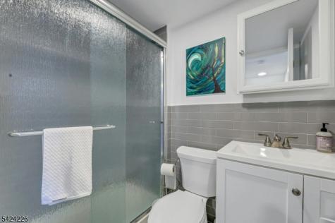 16 Maple Hill Road Clifton NJ 07013