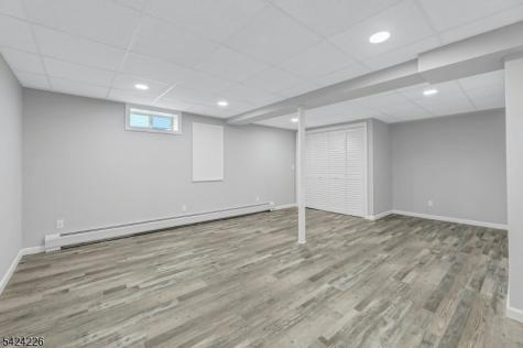 16 Maple Hill Road Clifton NJ 07013
