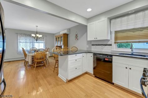 16 Maple Hill Road Clifton NJ 07013
