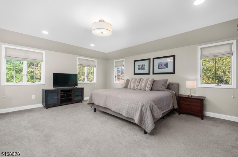 11 Huntington Drive Clinton NJ 08801