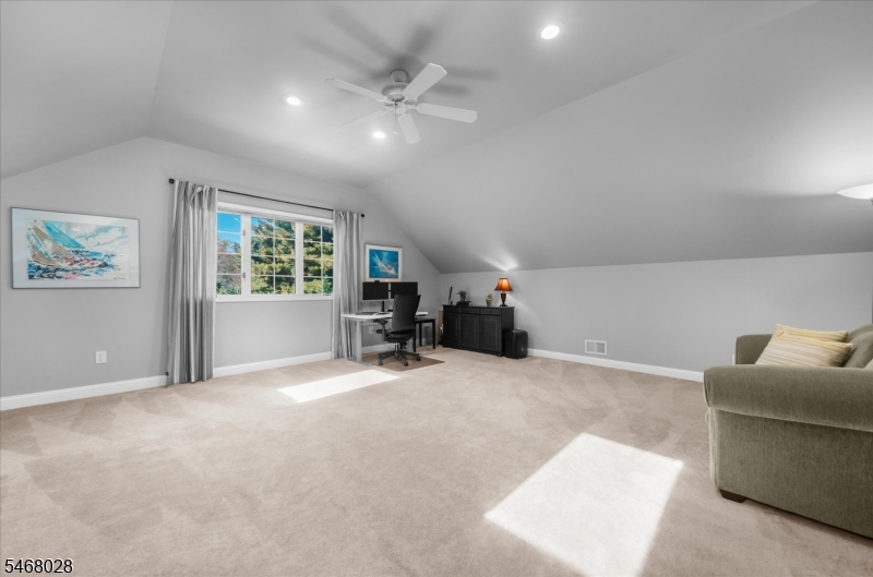 11 Huntington Drive Clinton NJ 08801