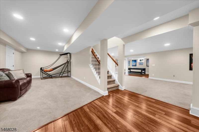 11 Huntington Drive Clinton NJ 08801