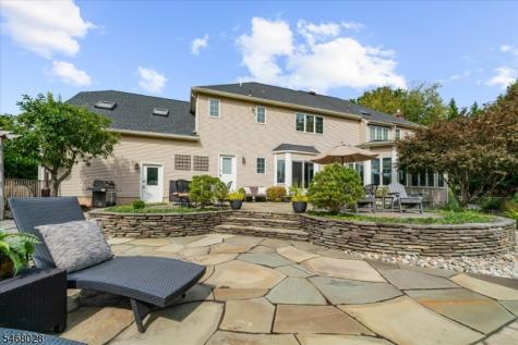 11 Huntington Drive Clinton NJ 08801