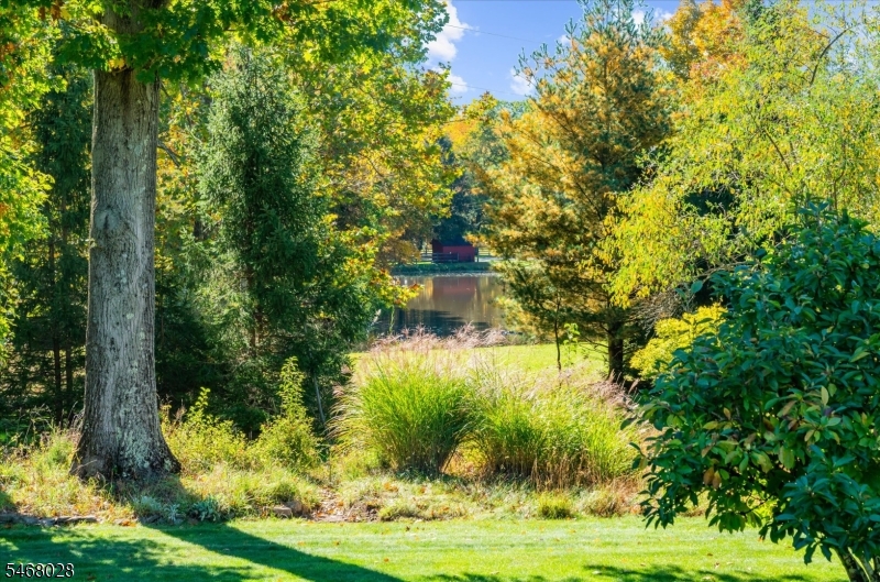 11 Huntington Drive Clinton NJ 08801