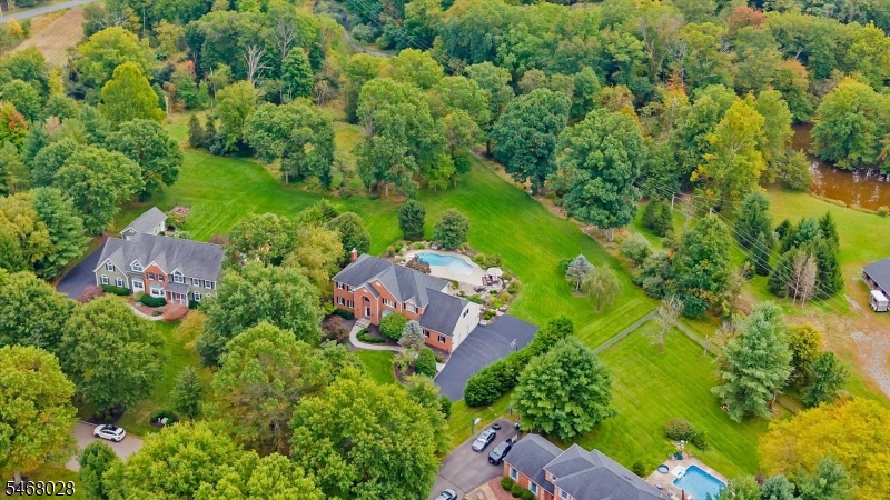 11 Huntington Drive Clinton NJ 08801