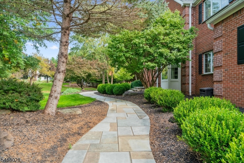 11 Huntington Drive Clinton NJ 08801