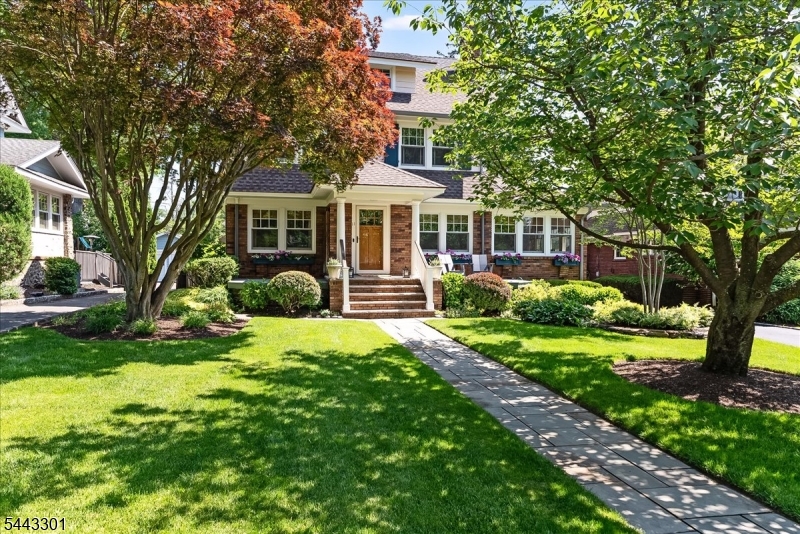 11 Windsor Place Montclair NJ 07043