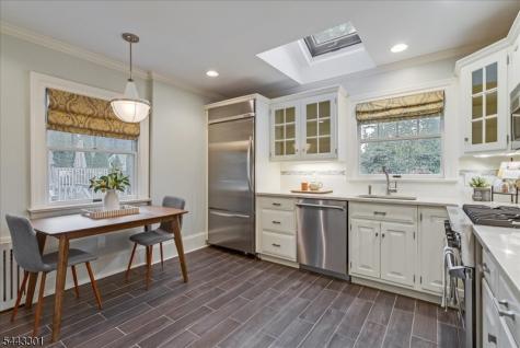 11 Windsor Place Montclair NJ 07043
