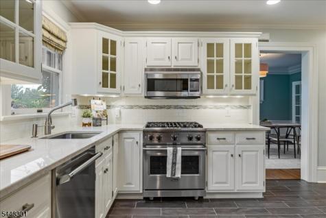 11 Windsor Place Montclair NJ 07043