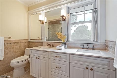 11 Windsor Place Montclair NJ 07043