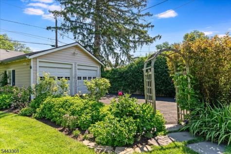11 Windsor Place Montclair NJ 07043