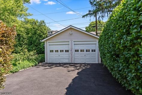 11 Windsor Place Montclair NJ 07043