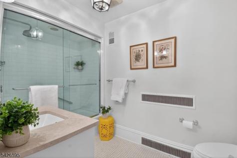 156 Pollard Road Mountain Lakes NJ 07046