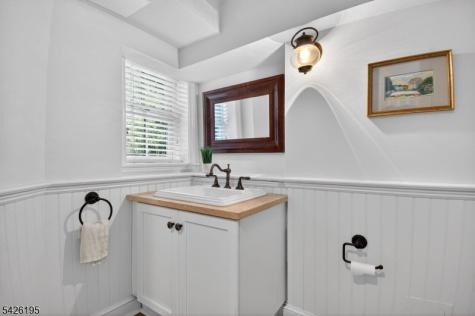 156 Pollard Road Mountain Lakes NJ 07046