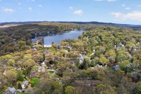 156 Pollard Road Mountain Lakes NJ 07046