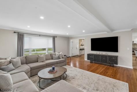2 Barnstable Court Morris NJ 07960