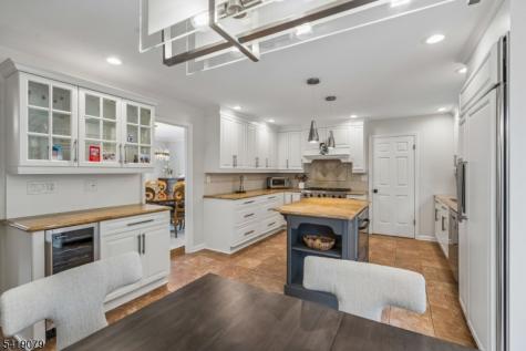 2 Barnstable Court Morris NJ 07960