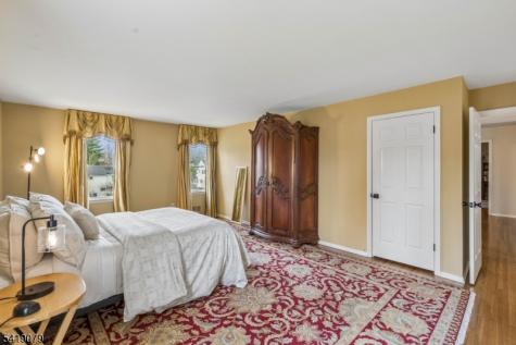 2 Barnstable Court Morris NJ 07960