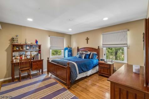 2 Barnstable Court Morris NJ 07960