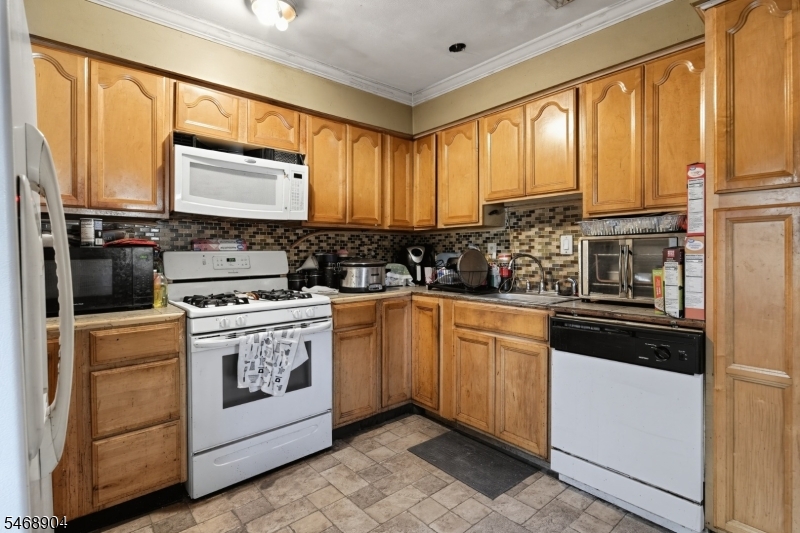 32 Northwestern Trail Hopatcong NJ 07843