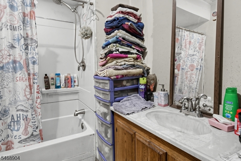 32 Northwestern Trail Hopatcong NJ 07843