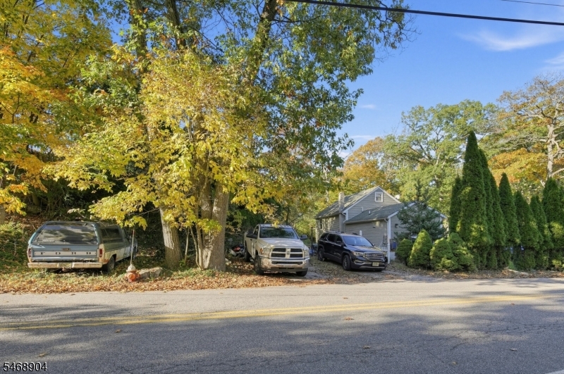 32 Northwestern Trail Hopatcong NJ 07843