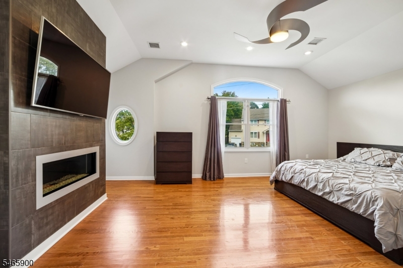 20 Emerson Drive Livingston NJ 07039