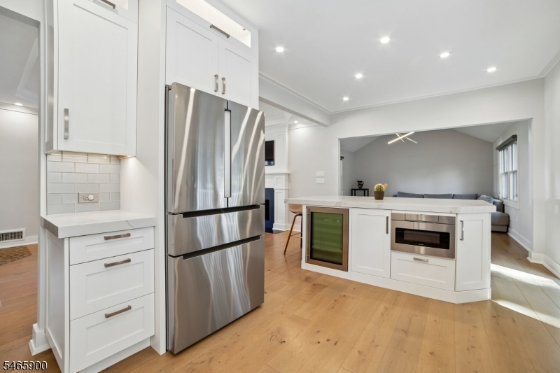 20 Emerson Drive Livingston NJ 07039