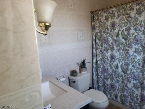 377 5TH Avenue Paterson NJ 07514