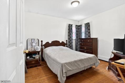 153 Ellen Street Franklin NJ 08873