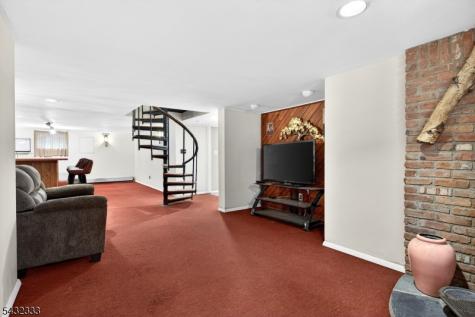 153 Ellen Street Franklin NJ 08873