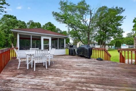 153 Ellen Street Franklin NJ 08873
