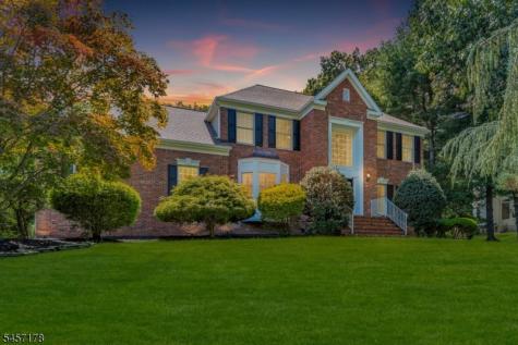 4 Mcmanus Drive Bridgewater NJ 08807